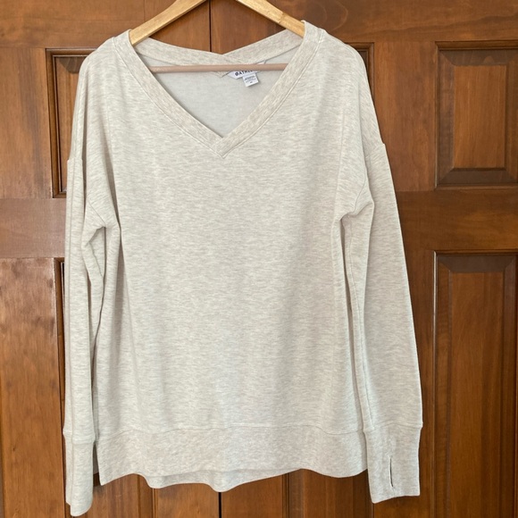 Athleta Sweaters - Athleta coastal luxe beige V-neck soft sweatshirt women’s Medium